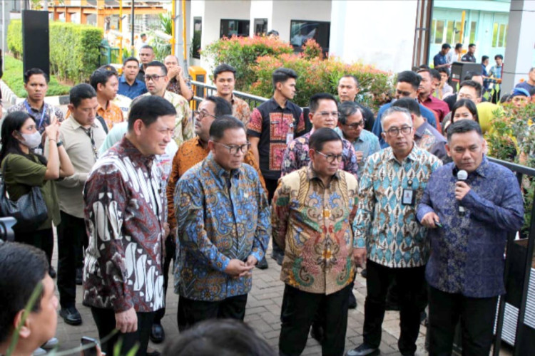 Tok! Stasiun LRT Jakarta Boulevard Utara Summarecon Mall Diresmikan Gubernur DKI Jakarta