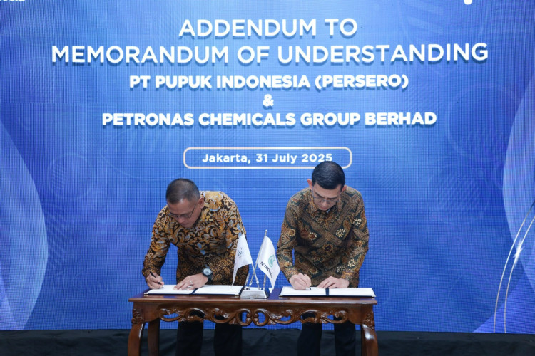 Perkuat Hilirisasi dan Ketahanan Pangan, Pupuk Indonesia Gandeng PETRONAS Chemicals