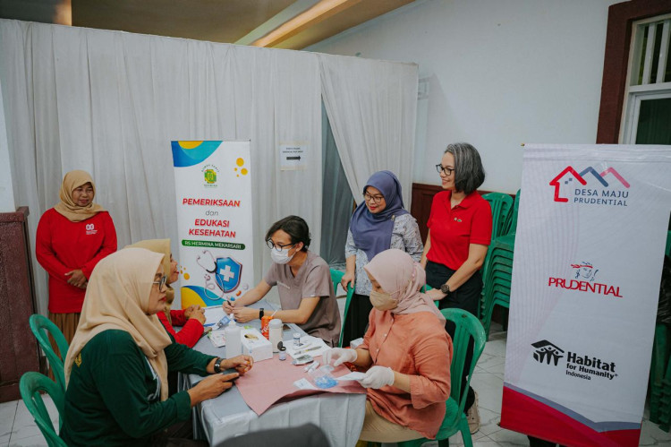 Prudential Indonesia Sediakan Pap Smear Gratis dan Tingkatkan Kualitas Hidup Warga Desa Gunung Putri