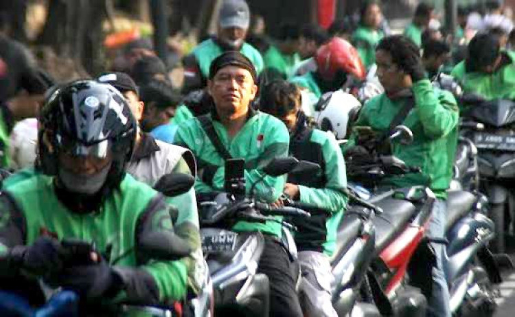 Para  Ojol Ambil Sikap, Fokus Nafkahi Keluarga