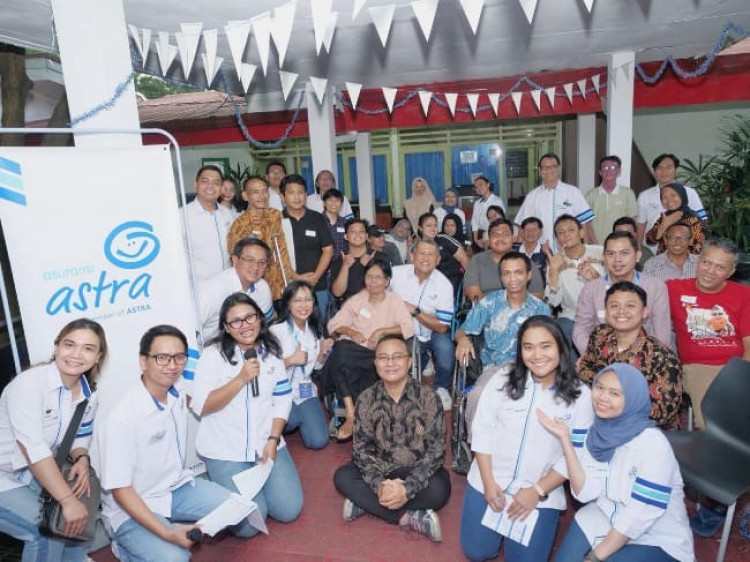 Asuransi Astra Berbagi Kebahagiaan Bersama Yayasan dan Sekolah Penyandang Disabilitas