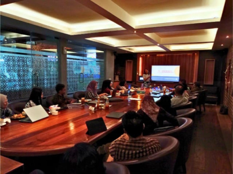 Ubaya Inisiasi Literasi Keuangan Digital diRiset Artificial Financial Analytics