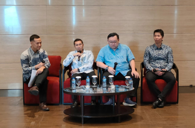 (ki-ka) Adithya Nugraputra, Head of Consulting PT Ensign InfoSecurity Indonesia; Sachunaden Prabhu, Chief Information Security Officer Bank Sahabat Sampoerna; Benedict Sulaiman, Koordinator Divisi Partnership iCIO Community Periode 2024&ndash;2026; dan Zong Fu Chua, EVP International Business & Commercial Ensign InfoSecurity saat workshop di Jakarta, (18/6/2026). (Foto: Jeihan Kahfi/SWA