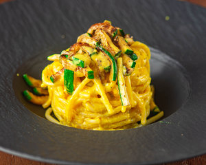 Zucchini carbonara pasta