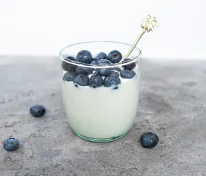 Yoghurt with blueberries