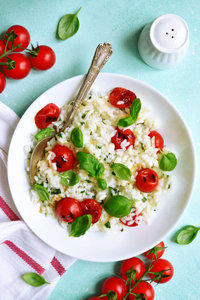 Rice with cherry tomatoes and basil