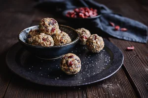 Oat, cranberry and chocolate chip energy balls