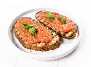 Toast with white bean and bell pepper spread