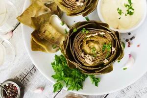 Whole artichokes with creamy dip