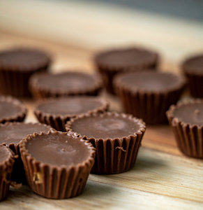 Chocolate tahini bites