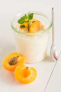 Apricot rice pudding