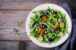 Rocket salad with grapes