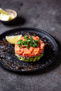 Salmon tartare 