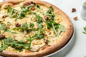 Pear and walnut pizza