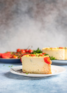 Baked ricotta and tomatoes cheesecake