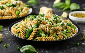 Bean pesto pasta with broccoli