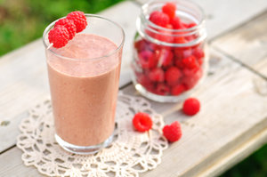 Raspberry and chocolate smoothie