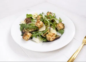 Grilled eggplant and zucchini with croutons