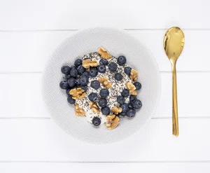 Quark with blueberries and walnuts