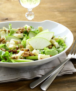 Apple, walnuts and cheese salad