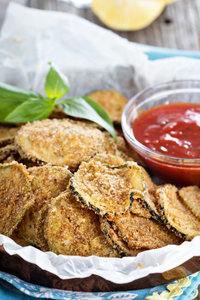 Zucchini oven chips