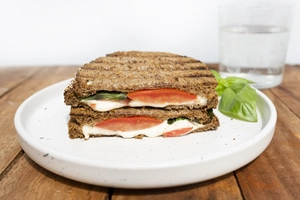 Sandwich caprese