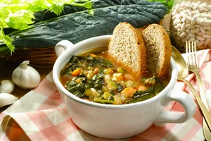 Slow cooker Tuscan bread soup