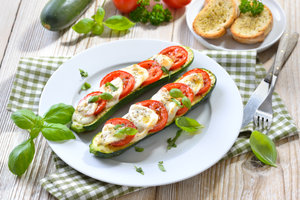 Caprese stuffed zucchini