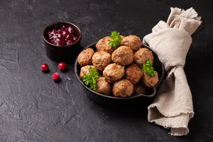 Turkey meatballs with cranberry sauce