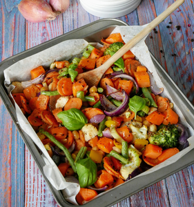 Vegetarische traybake met kikkererwten