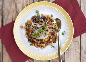 Chickpea stew with eggplant