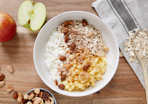 Cottage cheese breakfast with apple and cinnamon