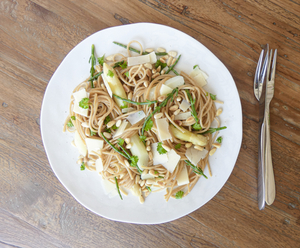 Spaghetti met witte asperges en zeekraal