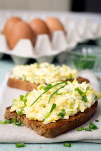 Toast met klassieke eiersalade