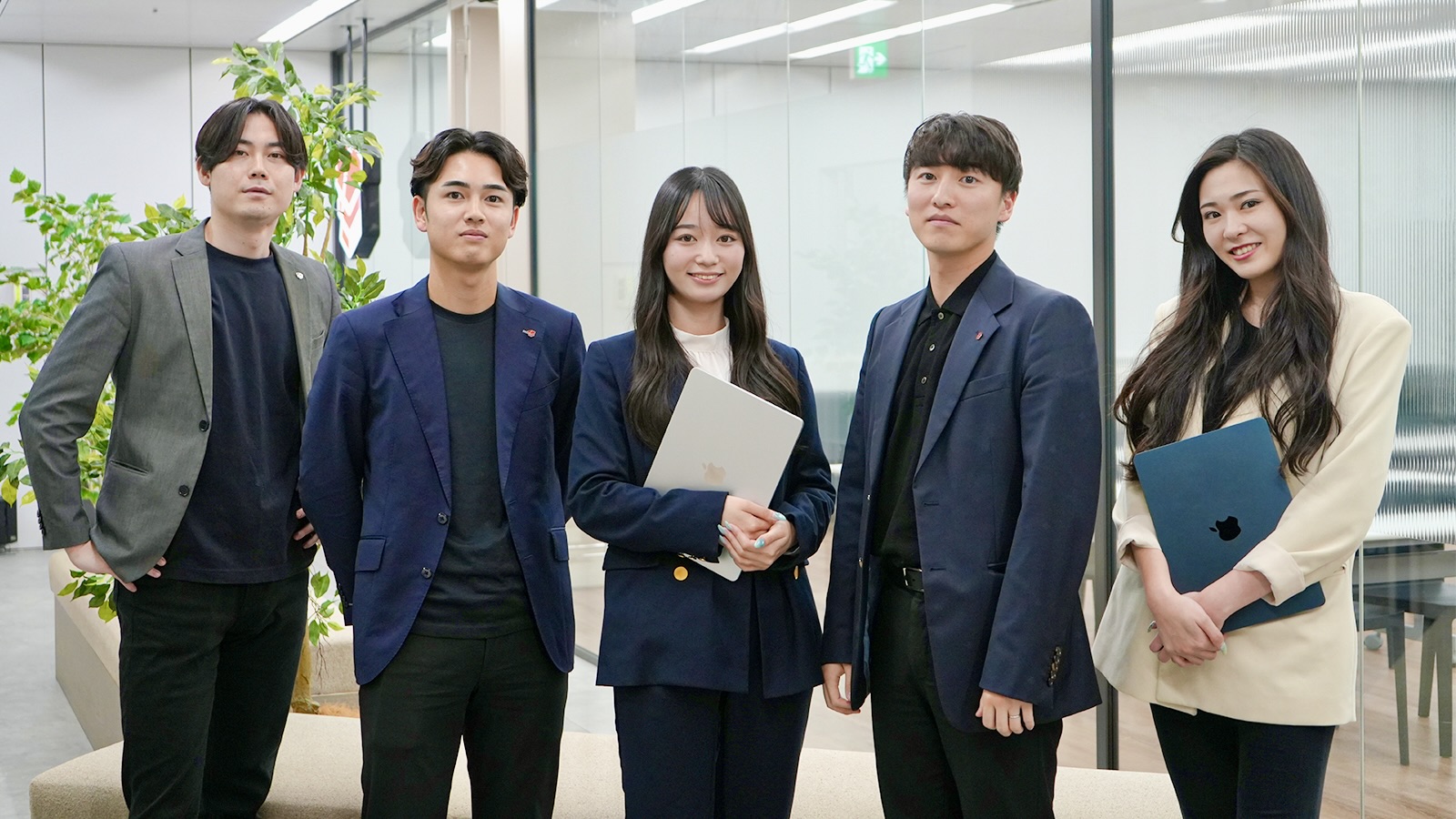 〈総合職対面説明会〉☆勤務地確約☆20代で年収1000万超×幹部直下育成！“全員で勝つ”最強組織の仲間募集 ！“日本一”を共に目指す仲間を探しています！／株式会社HRteam のヘッダー画像