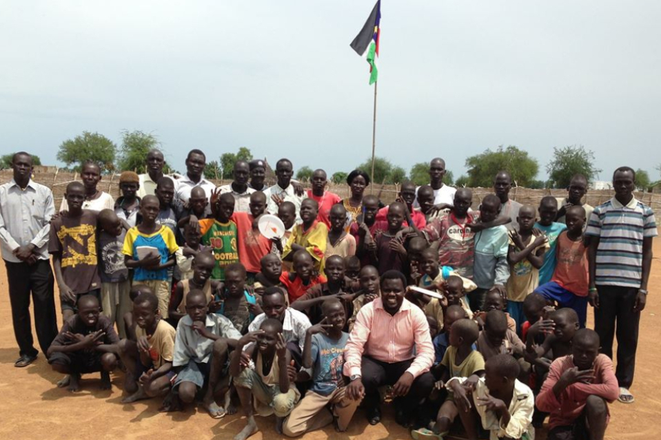 紛争から立ち上がる南スーダンの子どもと平和を守る