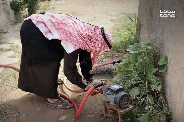 أهالي قرية الحمزة بالرقة يعانون من نقص مياه الشرب