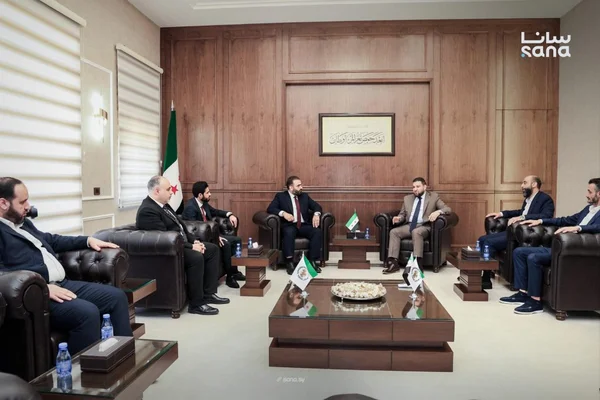 وزير الإعلام يبحث سبل تعزيز العمل الإعلامي في محافظة حمص