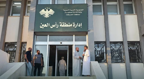 الفريق الرئاسي يجهز لعودة 700 عائلة مهجرة لرأس العين