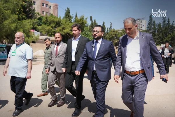 وزير الزراعة السوري يتفقد سير امتحانات الثانوية الزراعية بدمشق