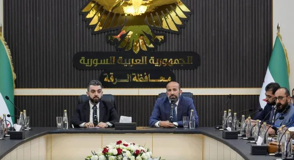 إعادة 572 عاملاً مفصولاً للعمل في محافظة الرقة السورية