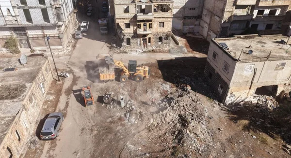 إزالة 1.5 مليون متر مكعب من الأنقاض في محافظة إدلب