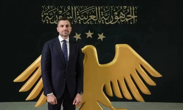 قتيبة إدلبي يعلن رسمياً استقالته من وزارة الخارجية السورية