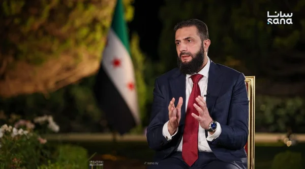مقابلة الرئيس أحمد الشرع تثير تفاعلاً واسعاً حول الدور السوري ورؤية إعادة الإعمار