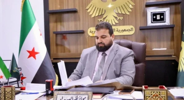 محافظ السويداء يبحث مع لجنة محلية عودة الأهالي لقراهم