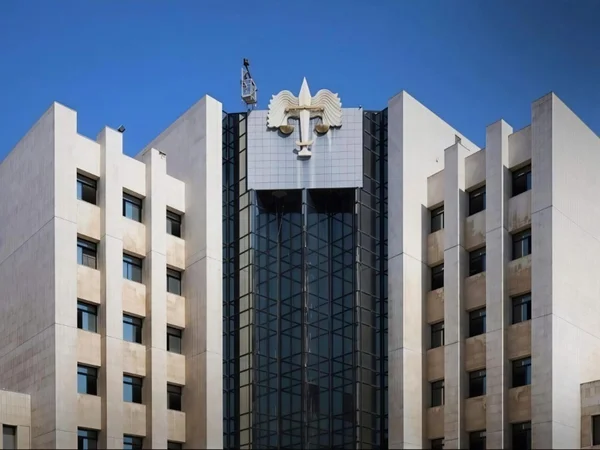 وزارة العدل السورية توقف مؤقتاً الدعاوى والإجراءات العقارية والتنفيذية في السويداء