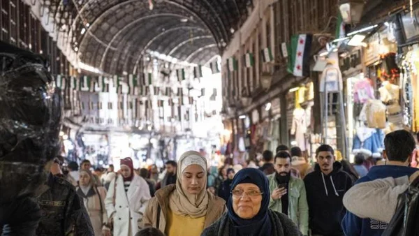 الحكومة السورية تعلن توسيع نطاق زيادات الأجور لتشمل الجميع
