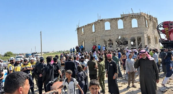 وفاة عامل وإصابة آخرين بانهيار سقف مسجد بريف دير الزور