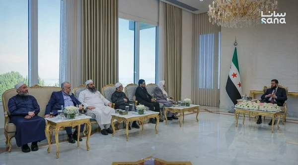 الرئيس الشرع يناقش قضايا دينية واجتماعية مع مجلس الإفتاء الأعلى