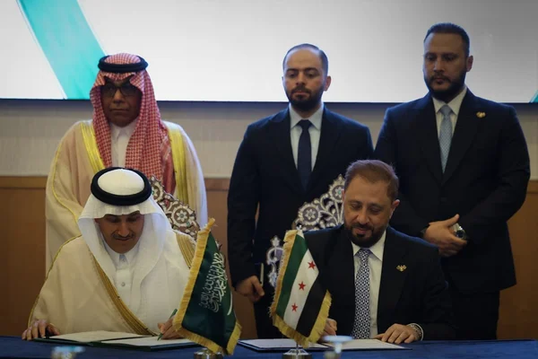 توقيع اتفاقية للنقل الجوي لتعزيز التعاون بين سوريا والسعودية